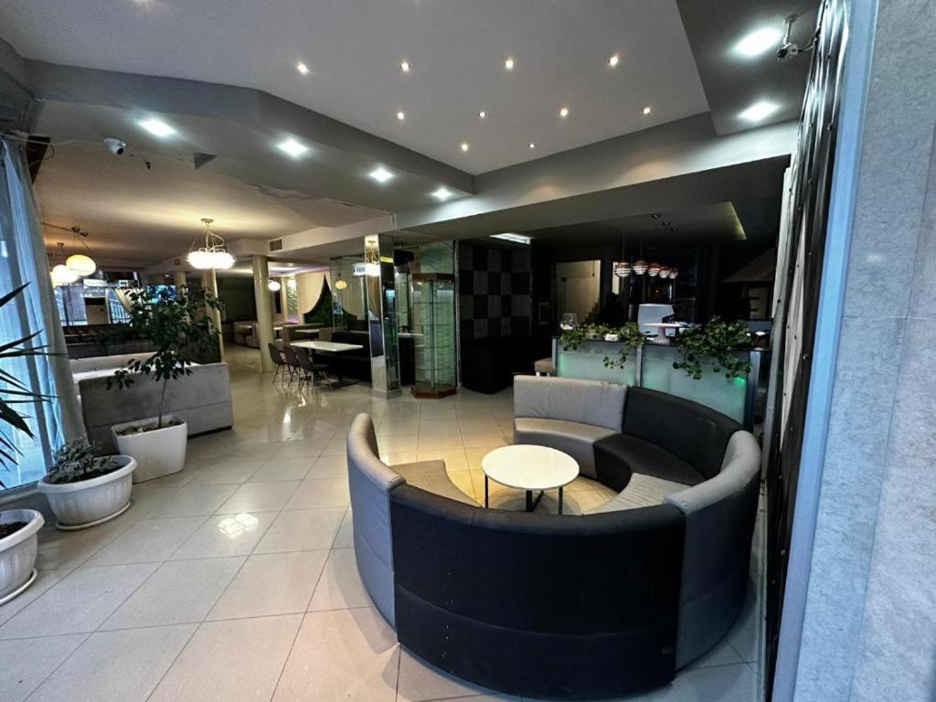 Complex Diva& Bar & Restaurant * Άγιος Κωνσταντίνος και Ελένη