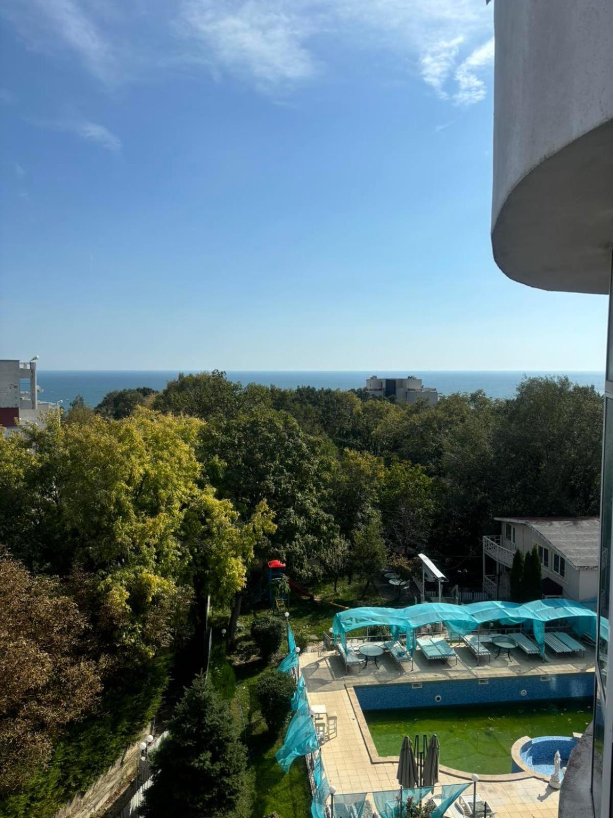 Complex Diva& Bar & Restaurant * Άγιος Κωνσταντίνος και Ελένη