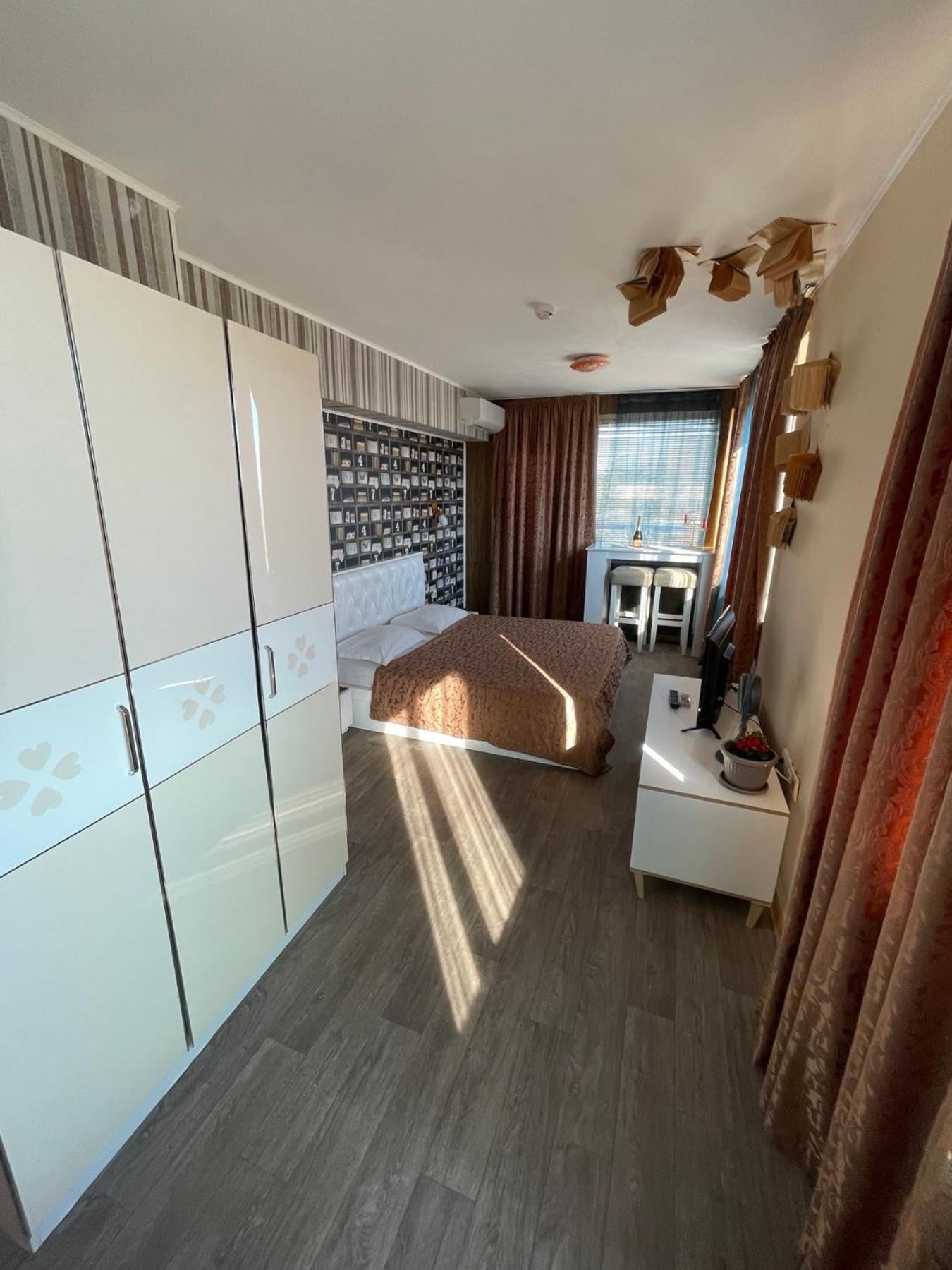 Complex Diva& Bar & Restaurant Apartment