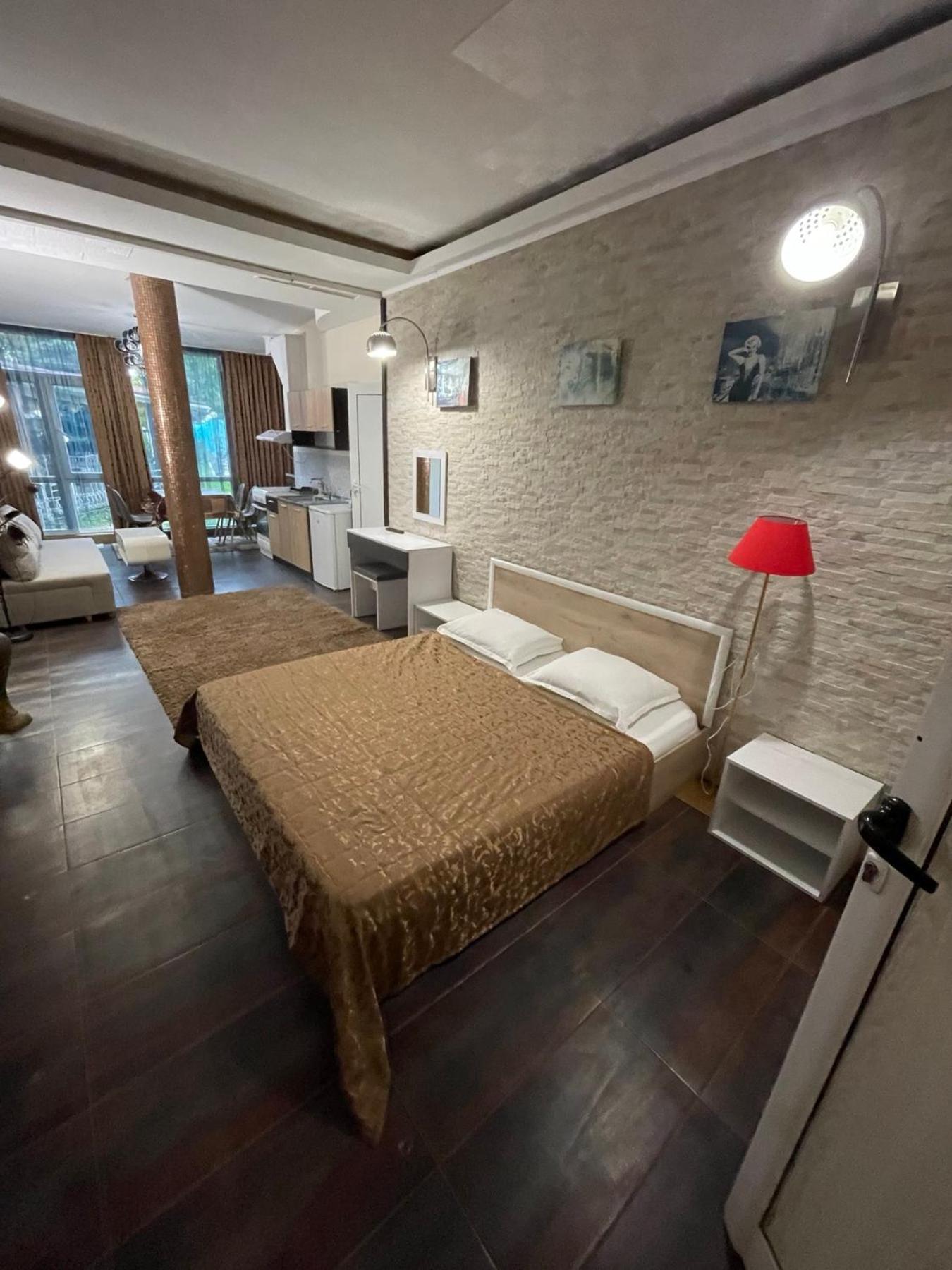Complex Diva& Bar & Restaurant Apartment