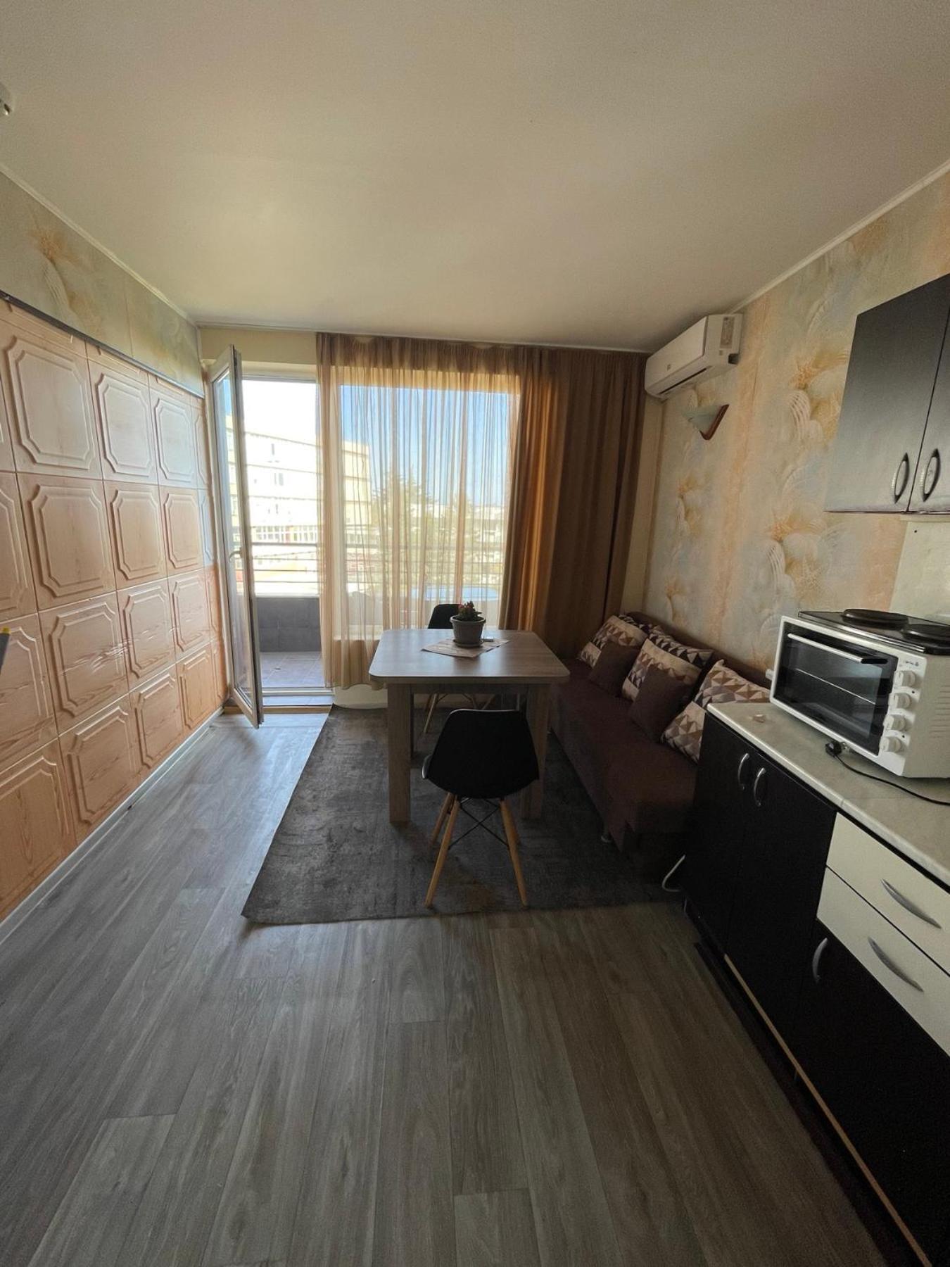 Complex Diva& Bar & Restaurant Apartment *