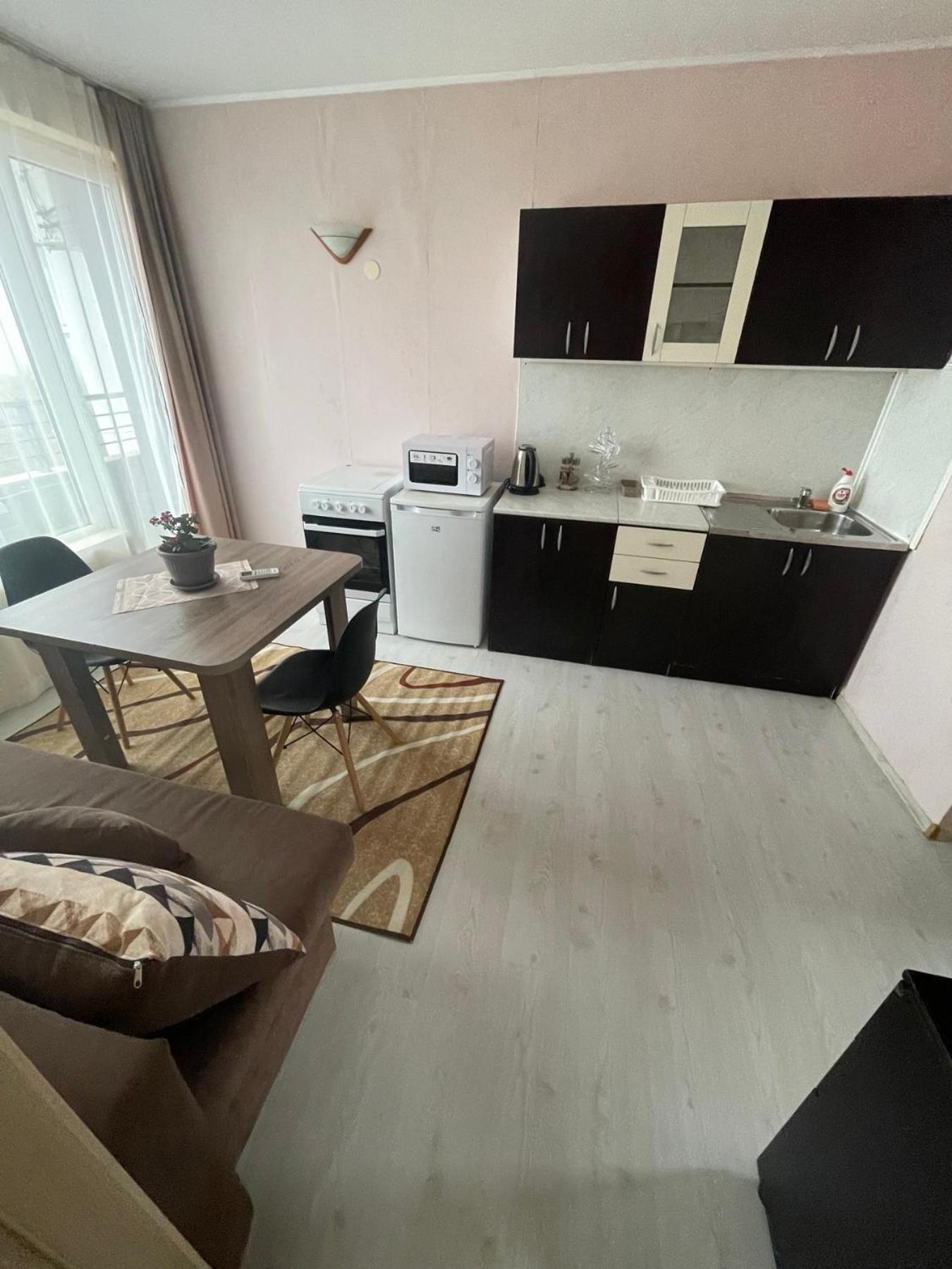 Complex Diva& Bar & Restaurant Apartment