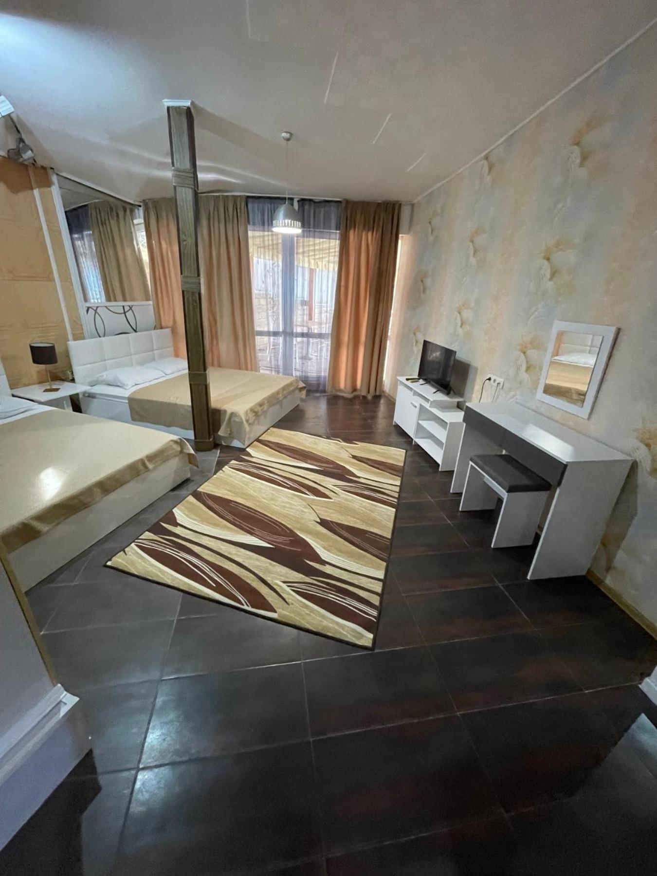 Complex Diva& Bar & Restaurant Apartment *