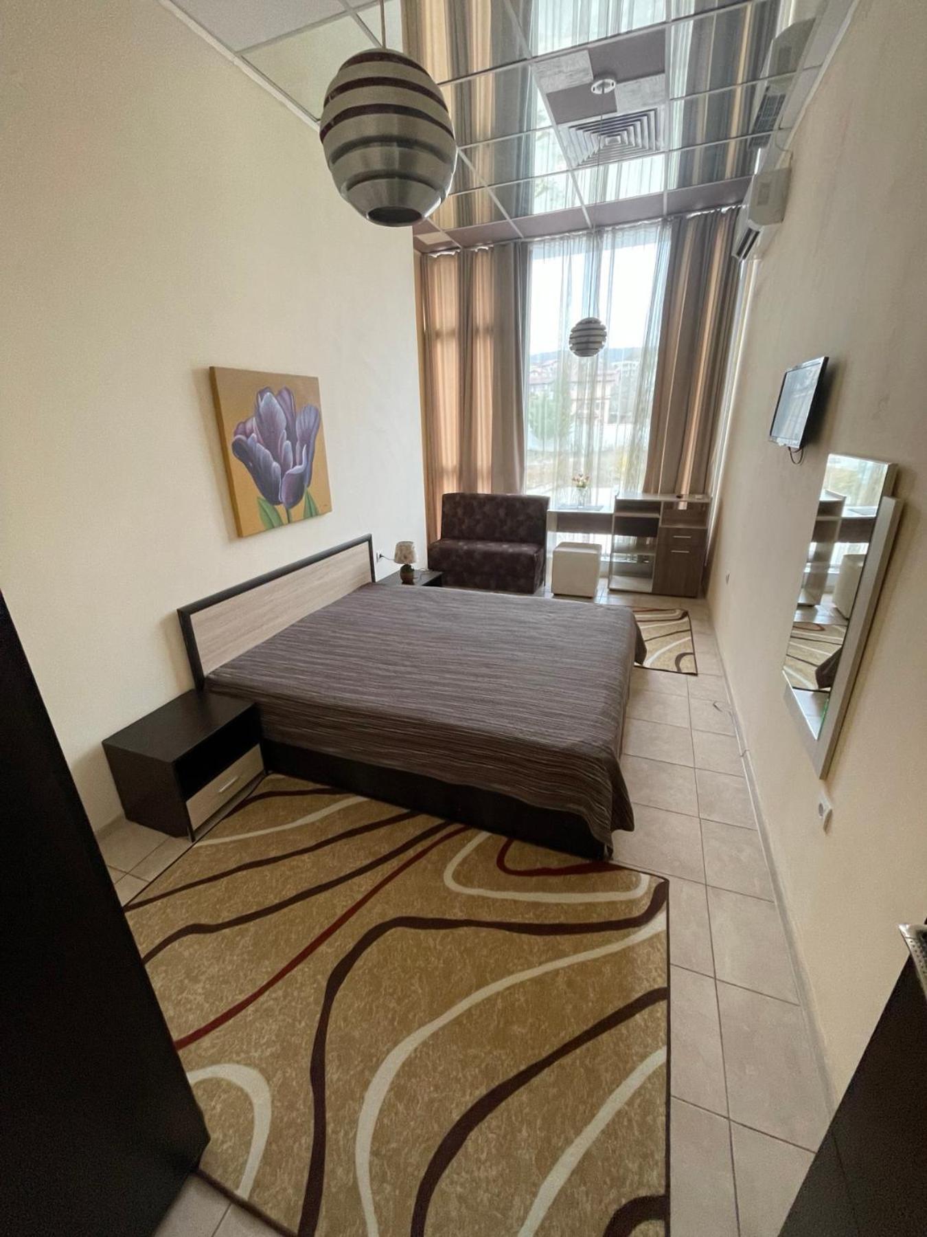 Complex Diva& Bar & Restaurant Apartment Saints Constantine and Helena