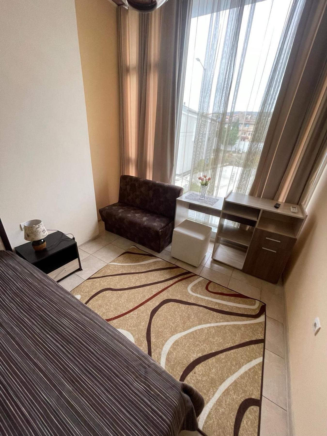 Complex Diva& Bar & Restaurant Apartment *